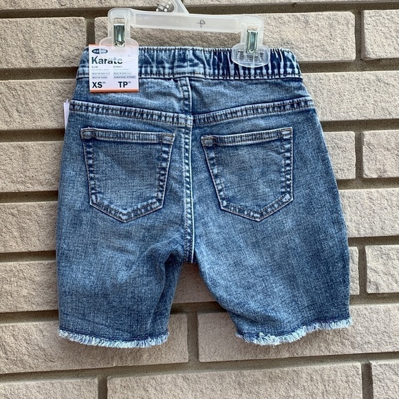 Old Navy Karate Slim Cutoff Distressed Denim Shorts Size 5 - Picture 8 of 10
